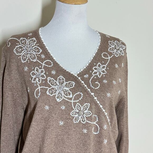 Alfred Dunner Mocha V-Neck Faux Wrap White Flowers Sweater Sz NWT - Picture 3 of 10